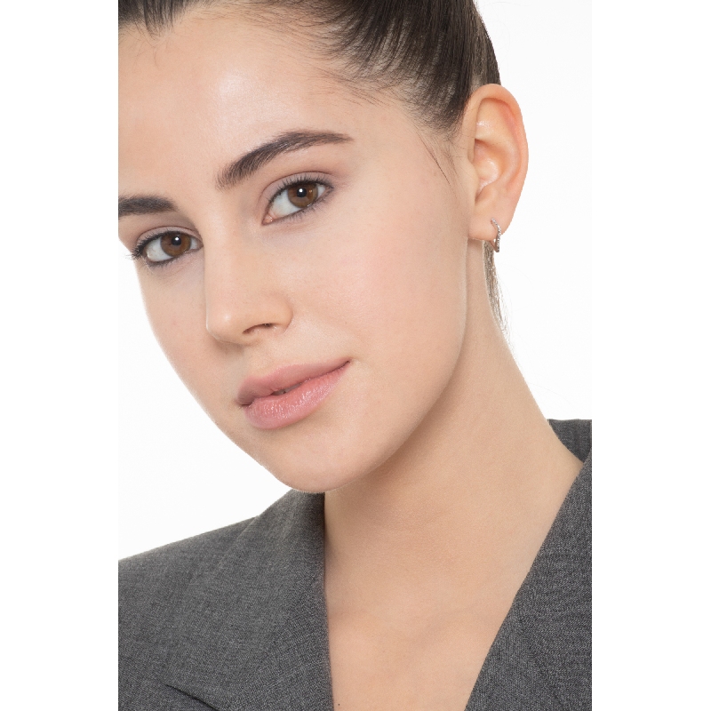 18k white gold rhombus earrings with diamonds