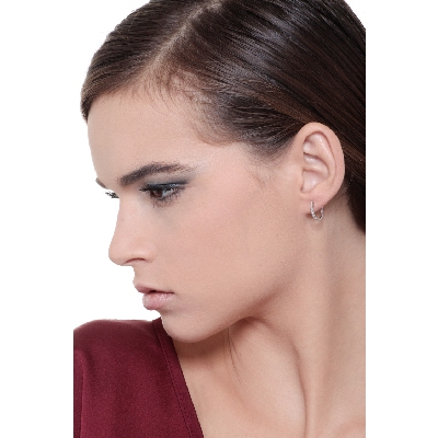 18k white gold oval earrings with diamonds 