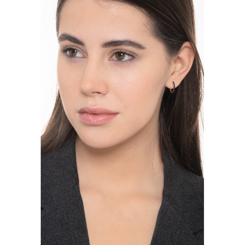 Orecchini Ovali in Oro Bianco 18k con diamanti neri, ct. 0,20