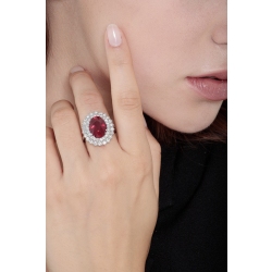 Anello con doppio contorno in Diamanti e Rubino centrale in oro bianco 18k  2