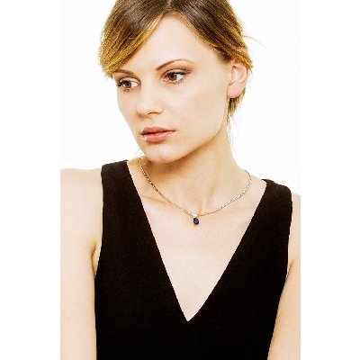 Semirigid necklace with big central blue sapphire and diamonds