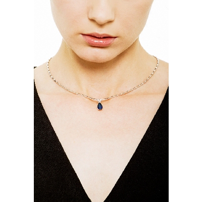 Semirigid necklace with big central blue sapphire and diamonds