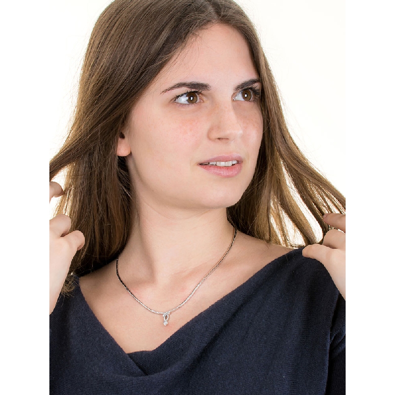 18k white gold semirigid necklace with diamonds