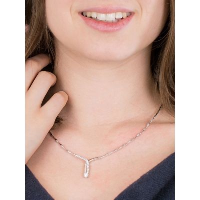 Fancy semirigid necklace with diamonds
