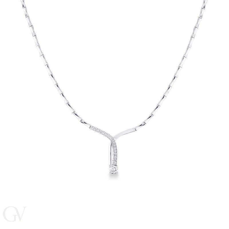 Fancy semirigid necklace with diamonds