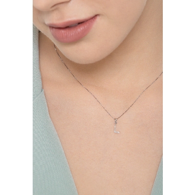 Collana lettera L in oro bianco 18k con diamanti, cm 0,80