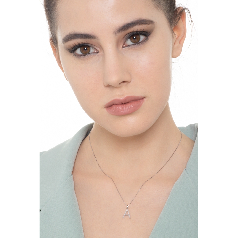 Collana lettera A in oro bianco 18k con diamanti, 1 cm
