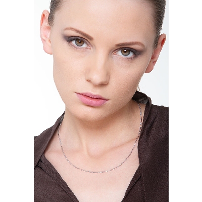 Catena veneziana godronata in oro bianco 18k.