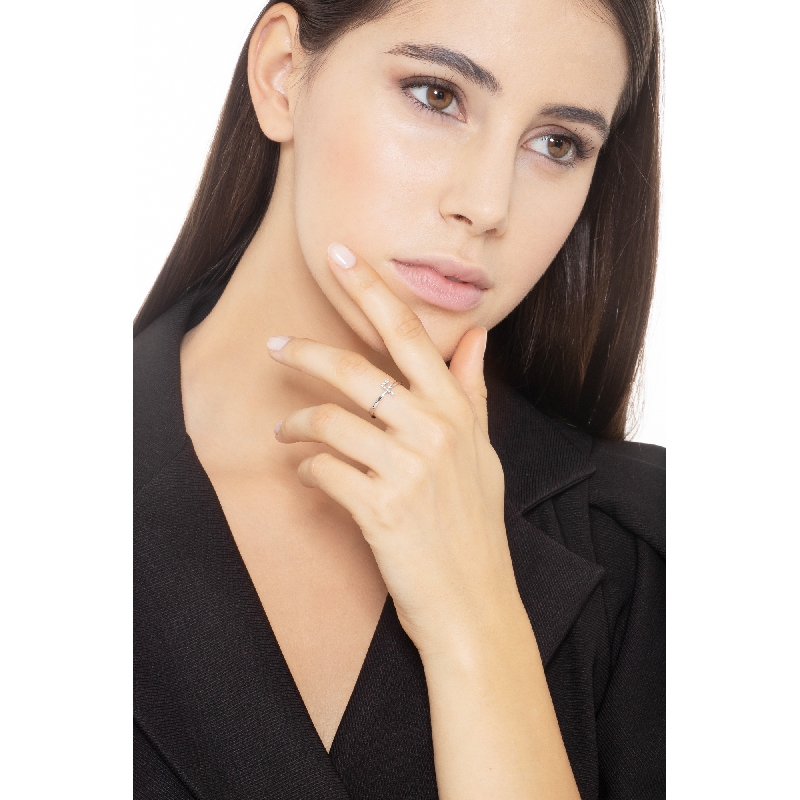 18k white gold letter ring F with diamonds 