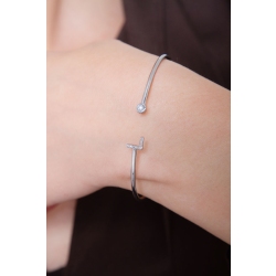 18k white gold rigid bracelet with letter L 2