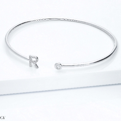 18k white gold rigid bracelet with letter R with diamonds