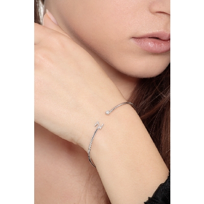 18k white gold rigid bracelet with letter Z
