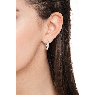 Orecchini a cerchio in oro bianco 18k con diamanti, ct. 0,66.