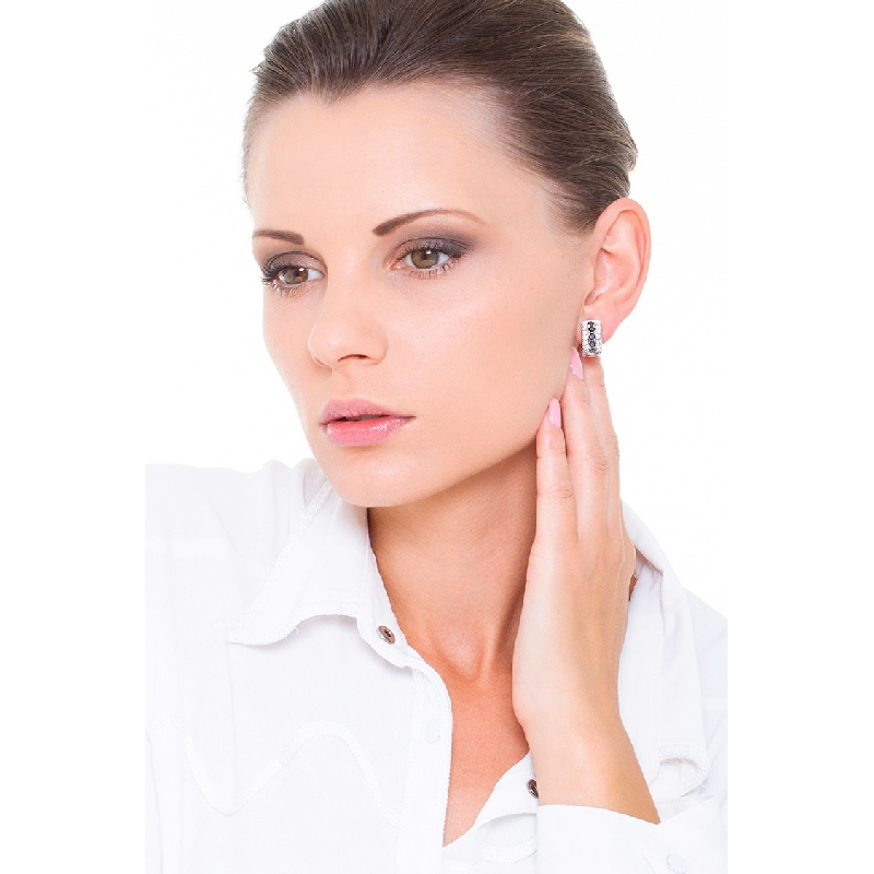 White gold 18k hoop earrings with black and white diamonds 