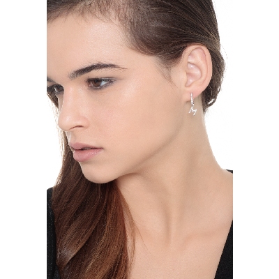 Mono Orecchino in Oro Bianco 18k con lettera M in Diamanti, ct. 0,15