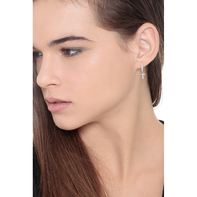 Mono Orecchino in Oro Bianco 18k con lettera T in Diamanti, ct. 0,15