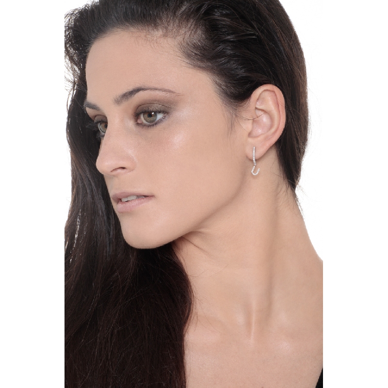 Mono Orecchino in Oro Bianco 18k con lettera U in Diamanti, ct. 0,15