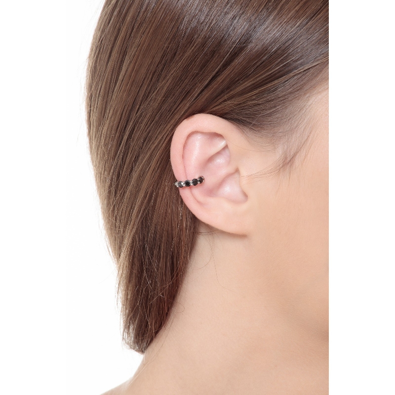 Single hoop earring in 18k white gold with black diamonds