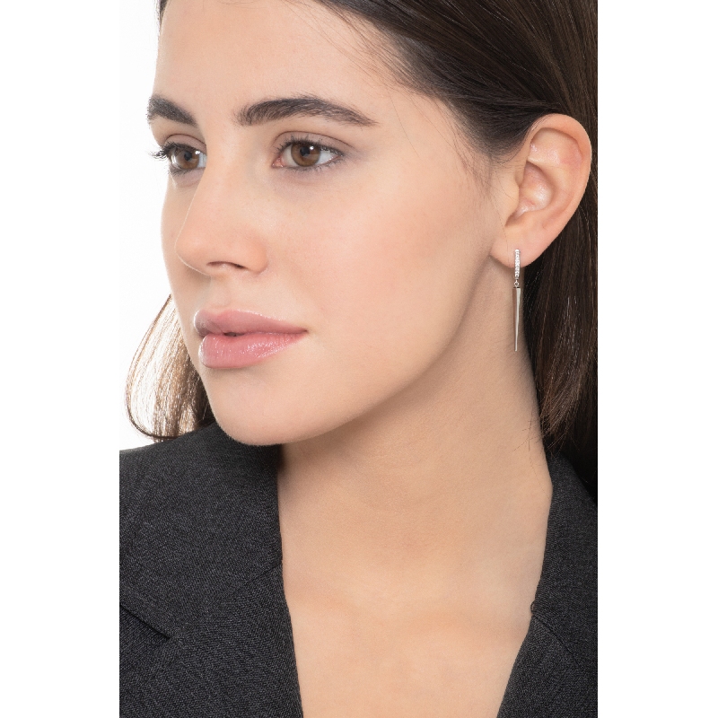 Hoop earrings with pendants in white gold 18k and 0,14 ct diamonds