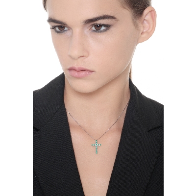 Cross pendant with emeralds and diamonds 