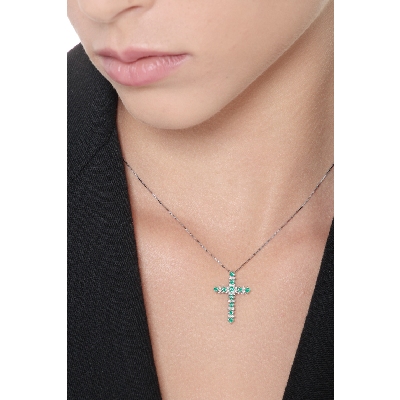 Cross pendant with emeralds and diamonds 