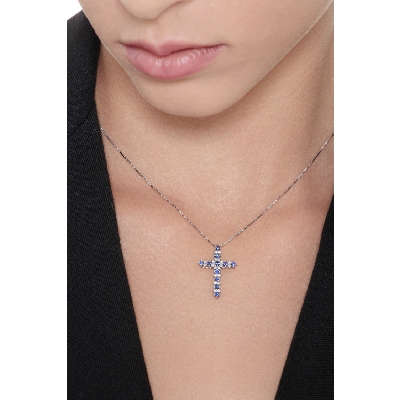 18k white gold pendant with sapphires and diamonds