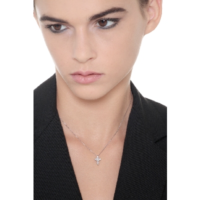 Cross pendant with round  cut diamonds