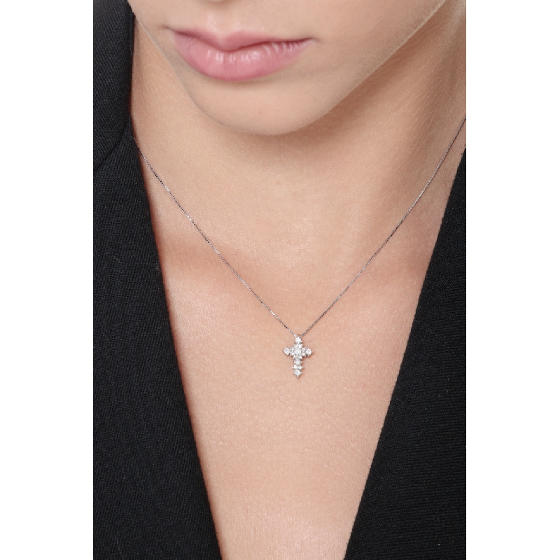 Cross pendant with round  cut diamonds