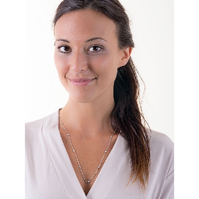 Long chain with solitaire diamonds in 18k white gold