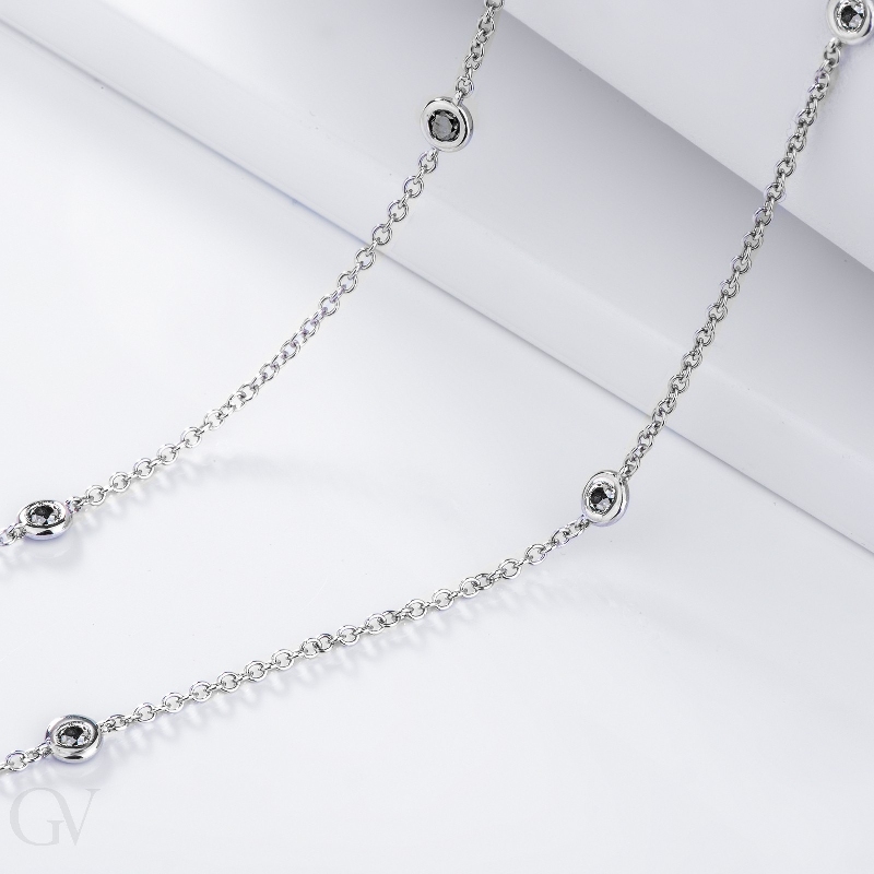 Necklace with black diamonds