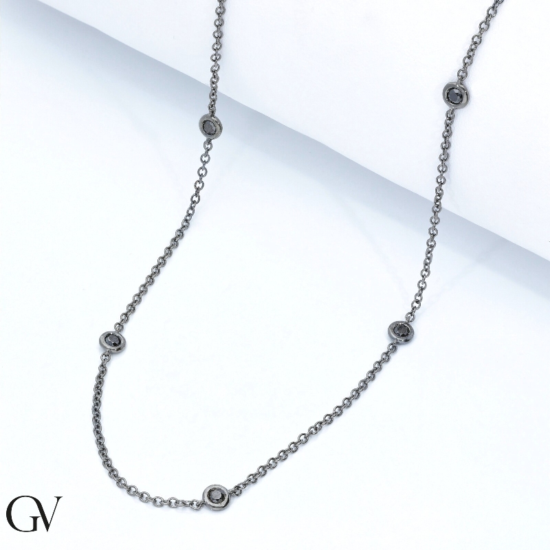 Burnished necklace with black diamonds