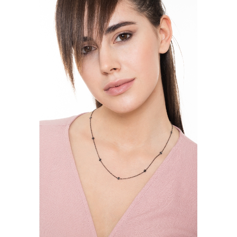 Burnished necklace with black diamonds