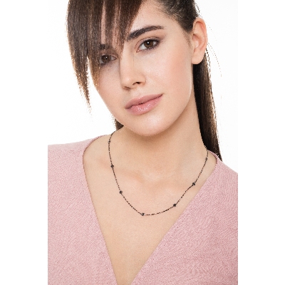 Burnished necklace with black diamonds