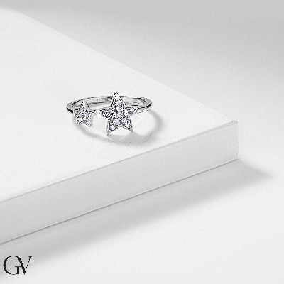 White gold 18k ring with diamonds stars 