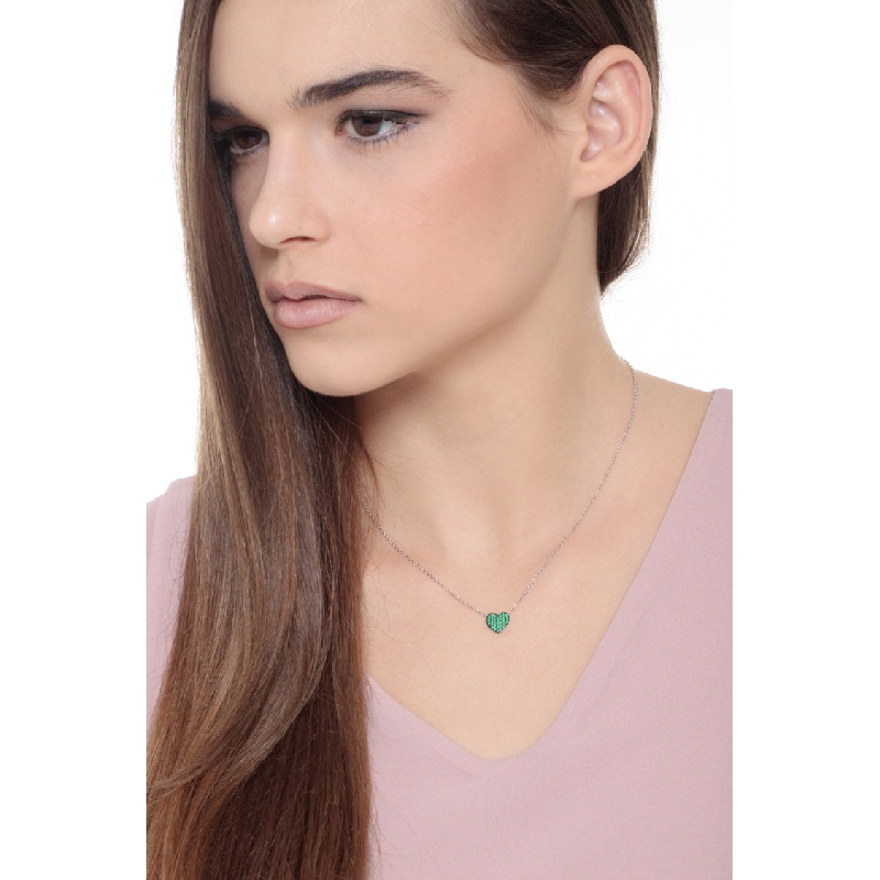 Heart pendant with dark daws and emeralds