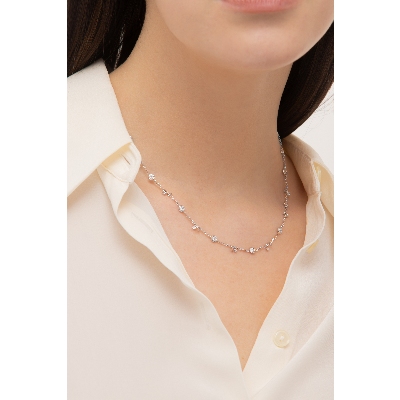 18k white gold necklace with diamonds 