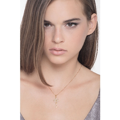 18k yellow gold key pendant with diamonds