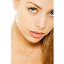 18k white gold key pendant with diamonds 2