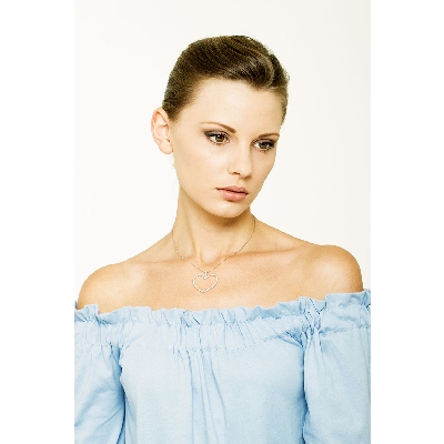 White gold 18k heart pendant with diamonds