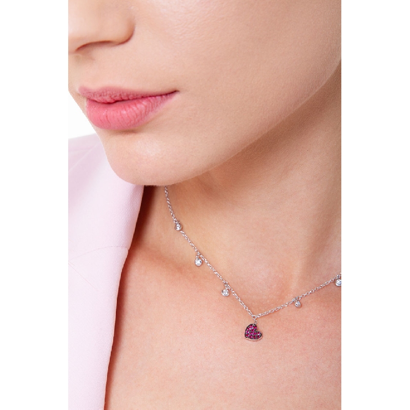 Necklace with 6 diamonds and a heart pendant with a burnished rubies pavé