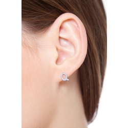 Letter Q single earring with diamonds 2