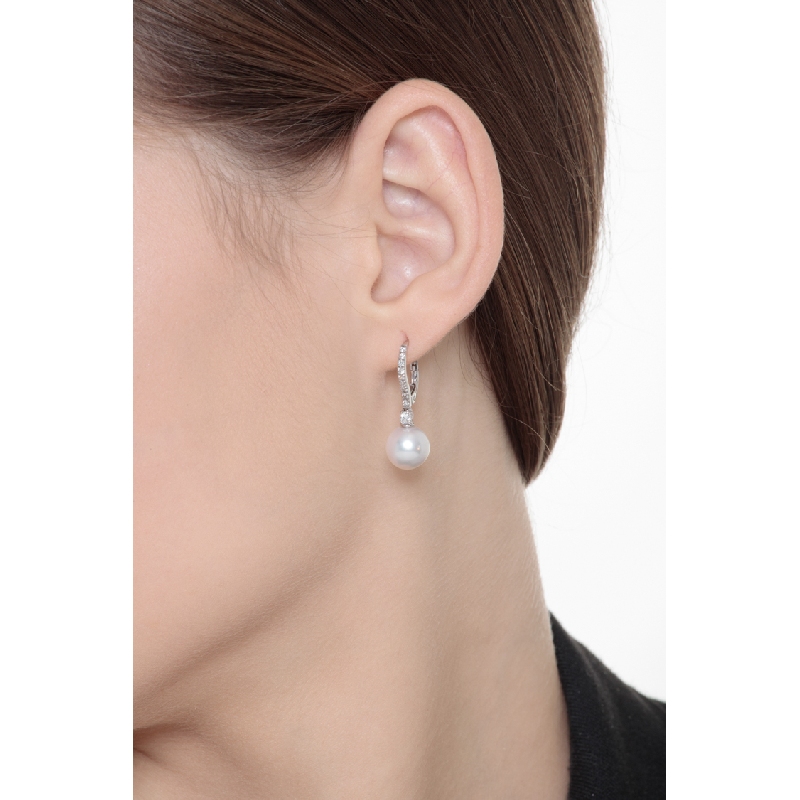 White gold 18k earrings with pearl and a diamonds row