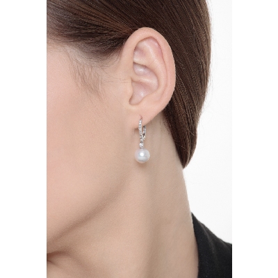 White gold 18k earrings with pearl and a diamonds row
