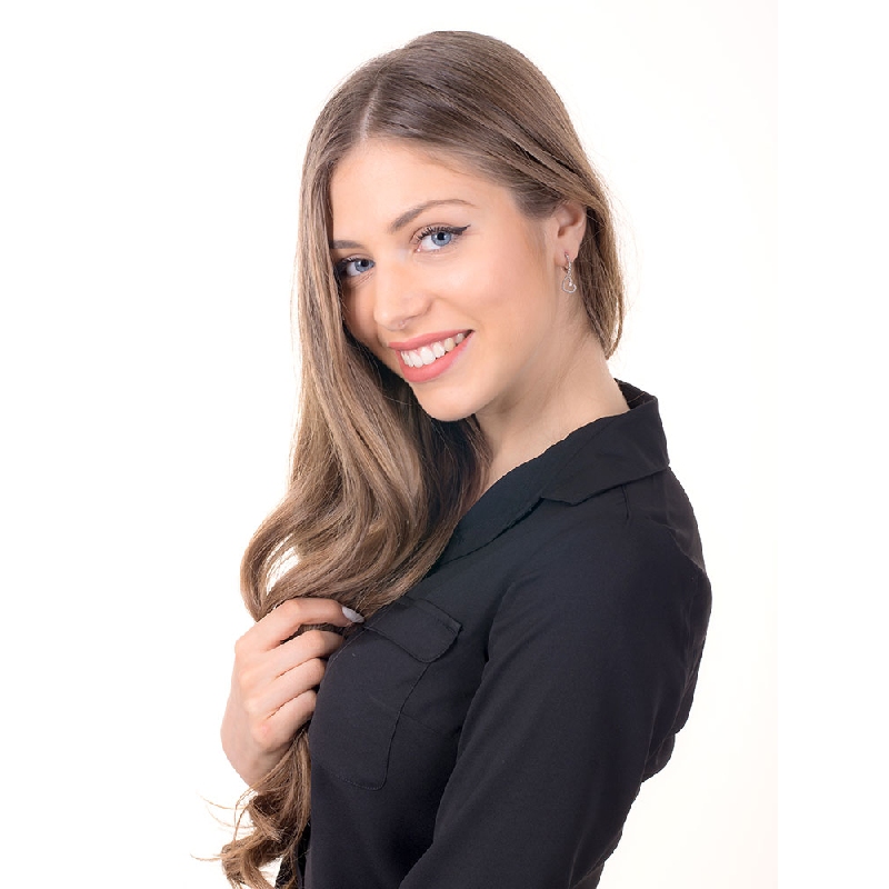 White gold 18k drop earrings with heart pendants and diamonds