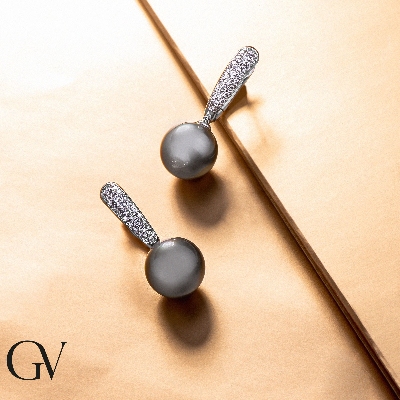 White gold 18k drop earrings with tahiti pearls and diamonds 