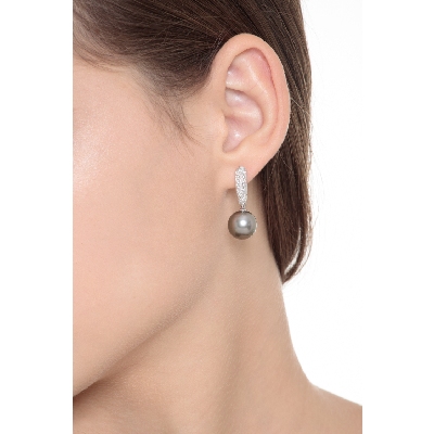 White gold 18k drop earrings with tahiti pearls and diamonds 