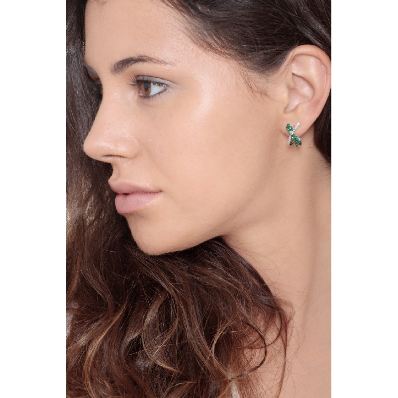 Criss cross hoops in 18k white gold with diamonds and emeralds