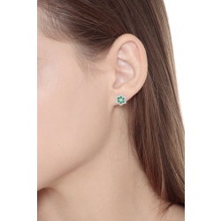 18k white gold flower earrings with emeralds and diamonds 2