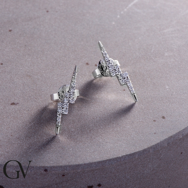 18k white gold lightning bolt earrings with diamonds 