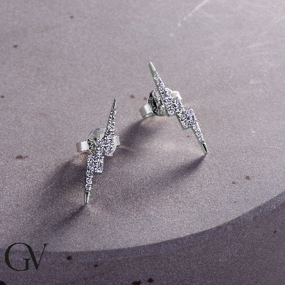 18k white gold lightning bolt earrings with diamonds 